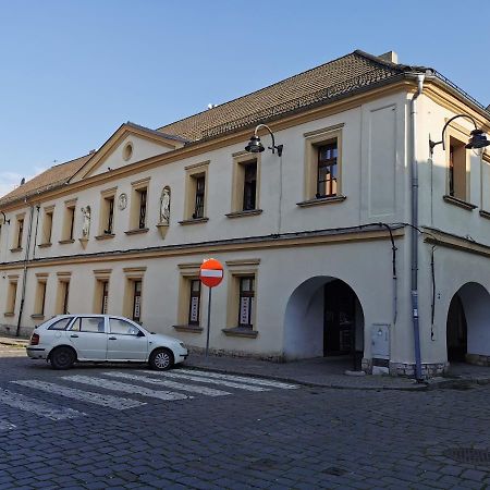 Апартаменты Gliwicka 5 W Samym Sercu Tarnowskich Gor Тарновске-Гуры Экстерьер фото