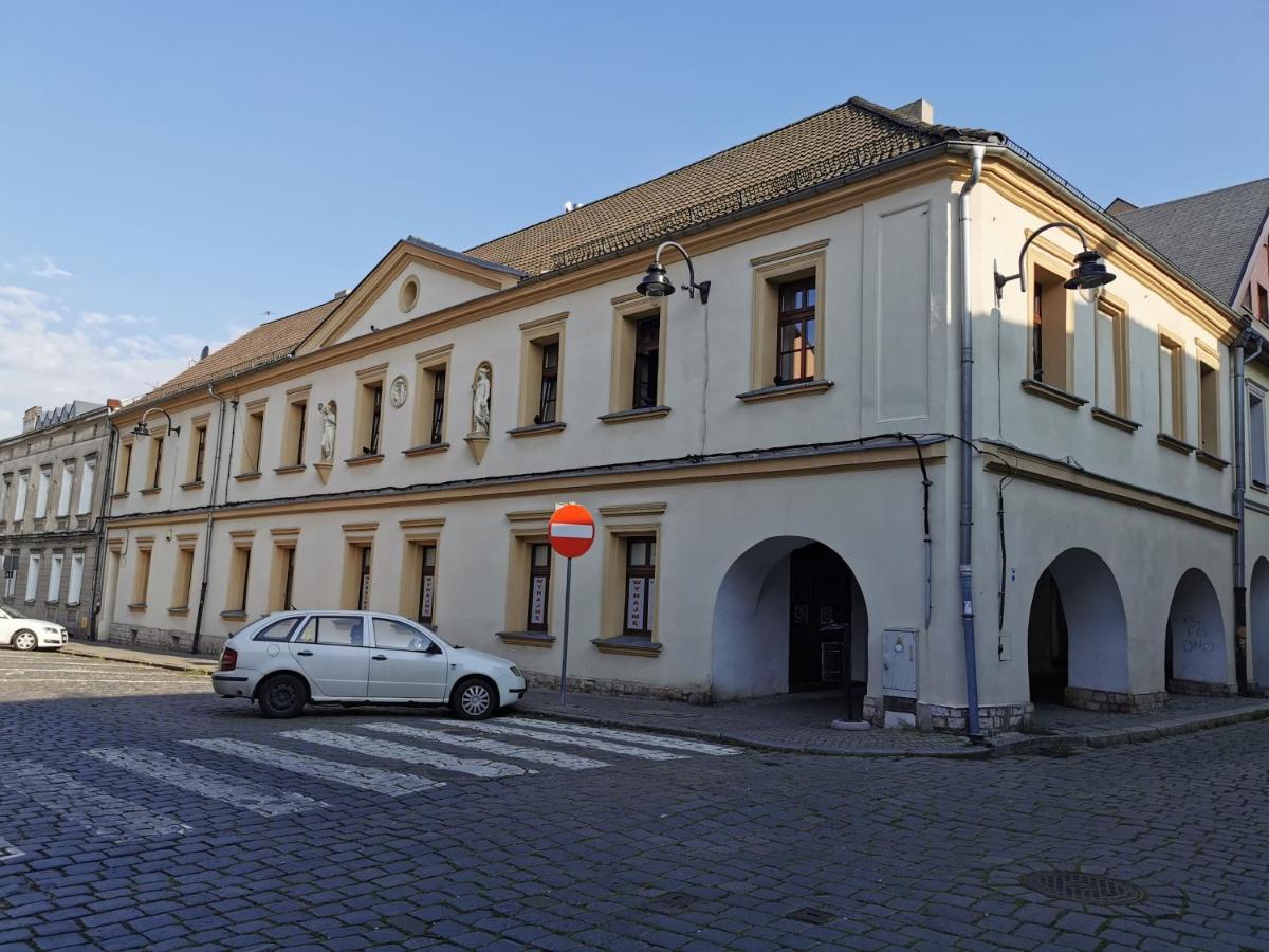 Апартаменты Gliwicka 5 W Samym Sercu Tarnowskich Gor Тарновске-Гуры Экстерьер фото